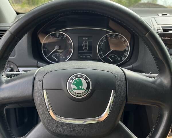 Бежевый Шкода Октавия, объемом двигателя 1.8 л и пробегом 239 тыс. км за 7000 $, фото 15 на Automoto.ua