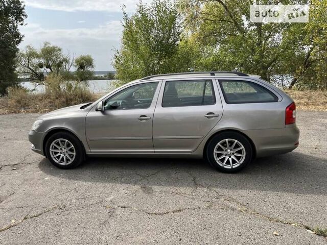 Бежевый Шкода Октавия, объемом двигателя 1.8 л и пробегом 239 тыс. км за 7000 $, фото 6 на Automoto.ua