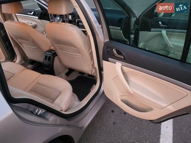 Бежевый Шкода Октавия, объемом двигателя 1.98 л и пробегом 231 тыс. км за 8300 $, фото 28 на Automoto.ua