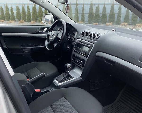 Бежевий Шкода Октавія, об'ємом двигуна 1.4 л та пробігом 226 тис. км за 6999 $, фото 14 на Automoto.ua