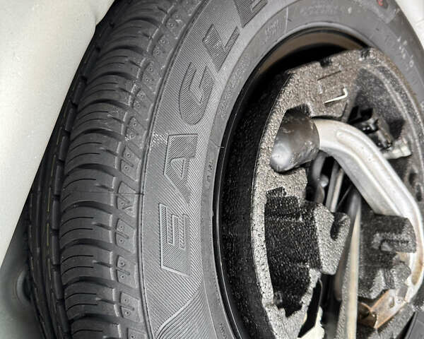 Бежевый Шкода Октавия, объемом двигателя 1.6 л и пробегом 223 тыс. км за 7700 $, фото 41 на Automoto.ua