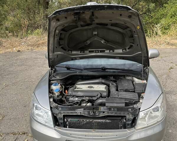 Бежевый Шкода Октавия, объемом двигателя 1.8 л и пробегом 239 тыс. км за 7000 $, фото 47 на Automoto.ua