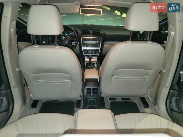 Бежевый Шкода Октавия, объемом двигателя 1.98 л и пробегом 231 тыс. км за 8300 $, фото 106 на Automoto.ua