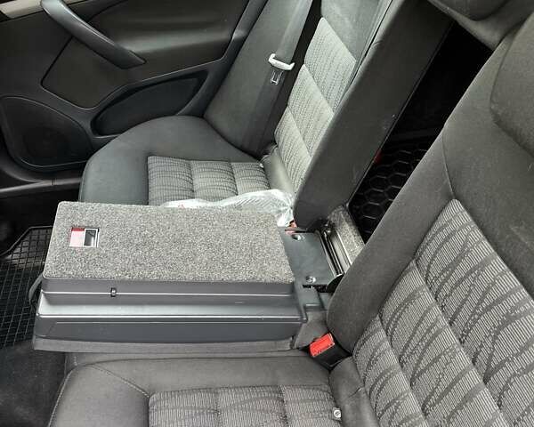 Бежевый Шкода Октавия, объемом двигателя 1.8 л и пробегом 239 тыс. км за 7000 $, фото 34 на Automoto.ua