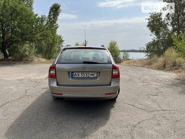 Бежевый Шкода Октавия, объемом двигателя 1.8 л и пробегом 239 тыс. км за 7000 $, фото 4 на Automoto.ua