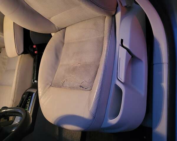 Бежевый Шкода Октавия, объемом двигателя 1.98 л и пробегом 231 тыс. км за 8300 $, фото 42 на Automoto.ua