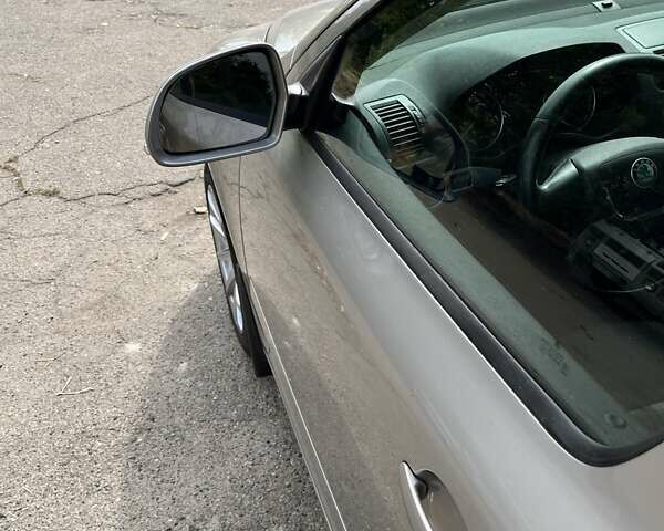 Бежевый Шкода Октавия, объемом двигателя 1.8 л и пробегом 239 тыс. км за 7000 $, фото 10 на Automoto.ua