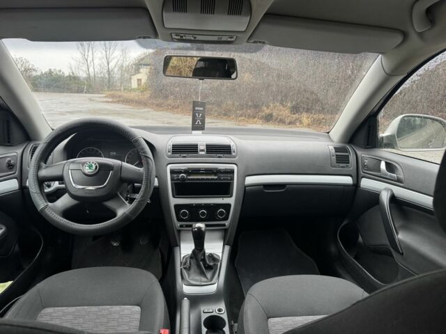 Бежевий Шкода Октавія, об'ємом двигуна 1.9 л та пробігом 320 тис. км за 3400 $, фото 6 на Automoto.ua