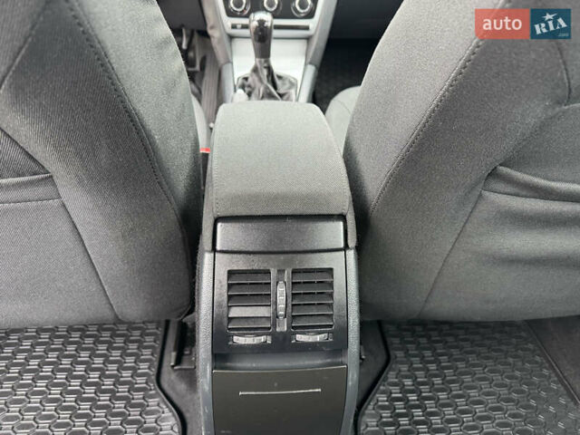 Бежевый Шкода Октавия, объемом двигателя 1.6 л и пробегом 223 тыс. км за 7700 $, фото 29 на Automoto.ua