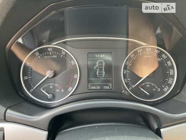 Бежевый Шкода Октавия, объемом двигателя 1.8 л и пробегом 239 тыс. км за 7000 $, фото 16 на Automoto.ua