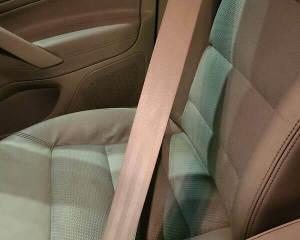 Бежевый Шкода Октавия, объемом двигателя 1.98 л и пробегом 231 тыс. км за 8300 $, фото 105 на Automoto.ua