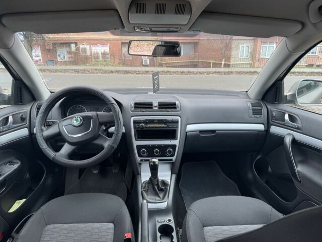 Бежевий Шкода Октавія, об'ємом двигуна 1.9 л та пробігом 320 тис. км за 3600 $, фото 4 на Automoto.ua