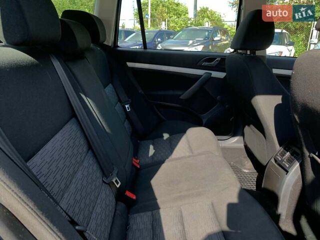 Бежевый Шкода Октавия, объемом двигателя 1.6 л и пробегом 125 тыс. км за 8330 $, фото 23 на Automoto.ua