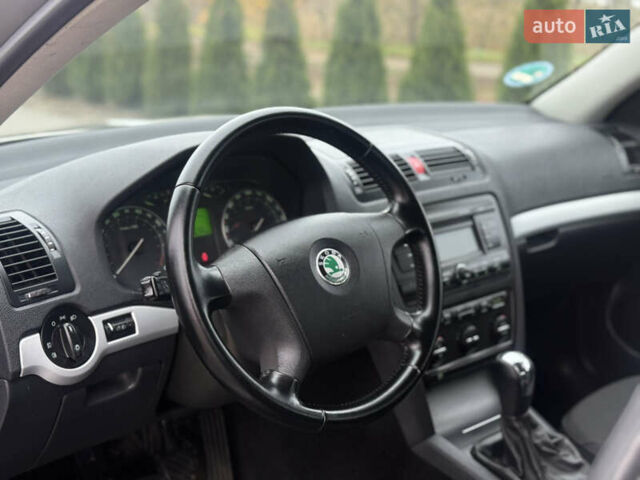 Шкода Октавия 2009 в Березань на Automoto.ua Бежевый Шкода Октавия, объемом двигателя 1.6 л и пробегом 182 тыс. км за 6700 $, фото 18 на Automoto.ua