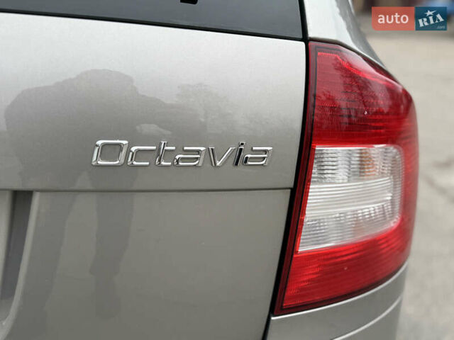 Бежевый Шкода Октавия, объемом двигателя 1.6 л и пробегом 223 тыс. км за 7700 $, фото 15 на Automoto.ua