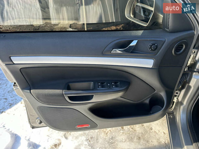 Бежевый Шкода Октавия, объемом двигателя 1.8 л и пробегом 124 тыс. км за 8300 $, фото 17 на Automoto.ua