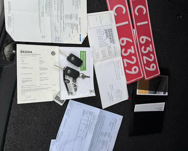 Бежевый Шкода Октавия, объемом двигателя 1.6 л и пробегом 223 тыс. км за 7700 $, фото 42 на Automoto.ua