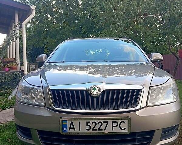 Бежевий Шкода Октавія, об'ємом двигуна 1.9 л та пробігом 303 тис. км за 7300 $, фото 3 на Automoto.ua