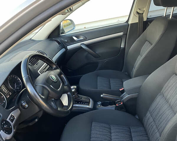 Бежевий Шкода Октавія, об'ємом двигуна 1.4 л та пробігом 226 тис. км за 5999 $, фото 11 на Automoto.ua