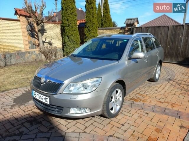Бежевий Шкода Октавія, об'ємом двигуна 1.2 л та пробігом 212 тис. км за 6499 $, фото 1 на Automoto.ua