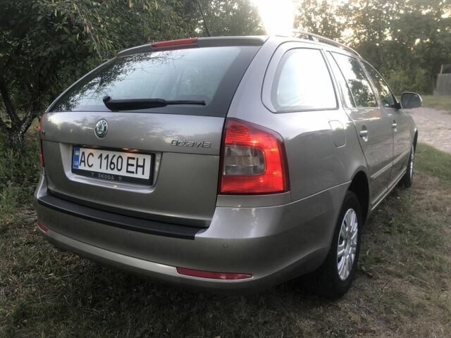 Бежевий Шкода Октавія, об'ємом двигуна 1.9 л та пробігом 226 тис. км за 7950 $, фото 2 на Automoto.ua