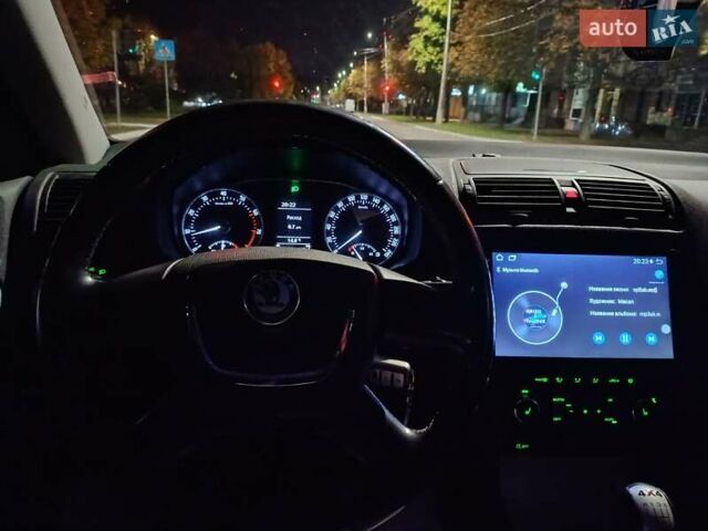 Бежевый Шкода Октавия, объемом двигателя 1.8 л и пробегом 170 тыс. км за 8315 $, фото 3 на Automoto.ua