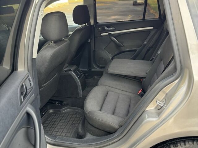 Бежевий Шкода Октавія, об'ємом двигуна 2 л та пробігом 250 тис. км за 3650 $, фото 19 на Automoto.ua