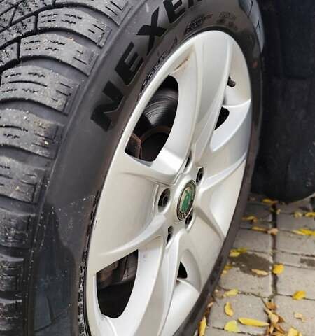 Бежевий Шкода Октавія, об'ємом двигуна 1.8 л та пробігом 198 тис. км за 7600 $, фото 8 на Automoto.ua