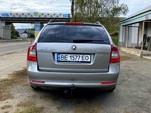 Шкода Октавия 2010 в Вознесенске на Automoto.ua Бежевый Шкода Октавия, объемом двигателя 1.9 л и пробегом 237 тыс. км за 7300 $, фото 3 на Automoto.ua