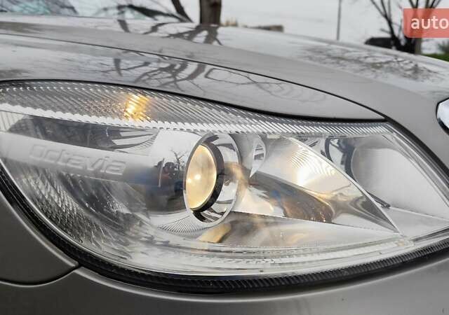 Бежевий Шкода Октавія, об'ємом двигуна 1.8 л та пробігом 198 тис. км за 7600 $, фото 11 на Automoto.ua