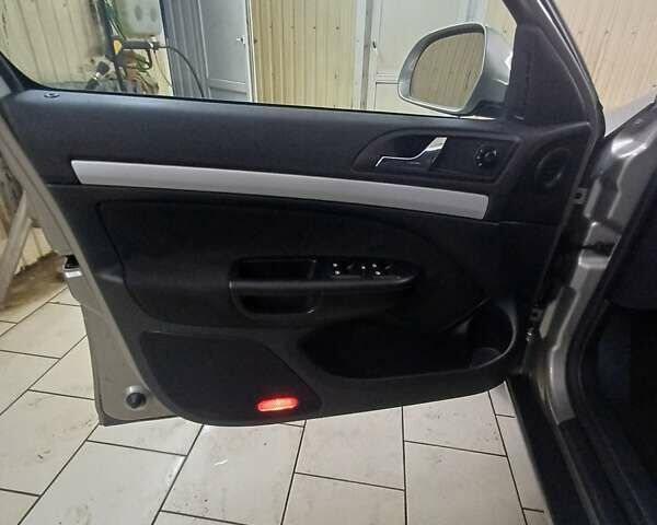 Бежевий Шкода Октавія, об'ємом двигуна 0 л та пробігом 197 тис. км за 8000 $, фото 13 на Automoto.ua