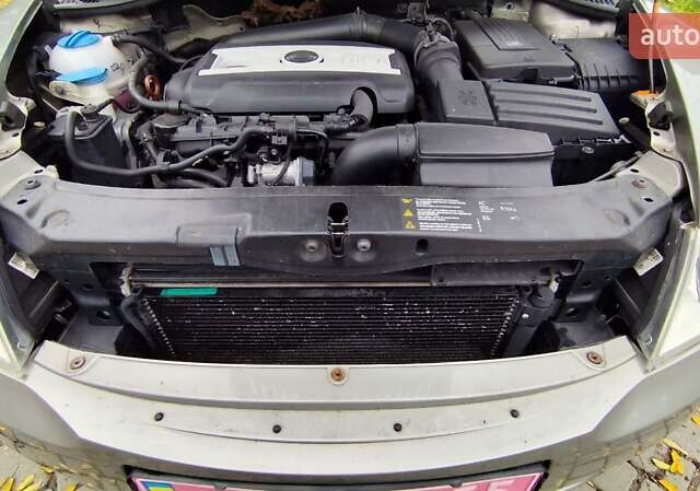 Бежевий Шкода Октавія, об'ємом двигуна 1.8 л та пробігом 198 тис. км за 7600 $, фото 40 на Automoto.ua