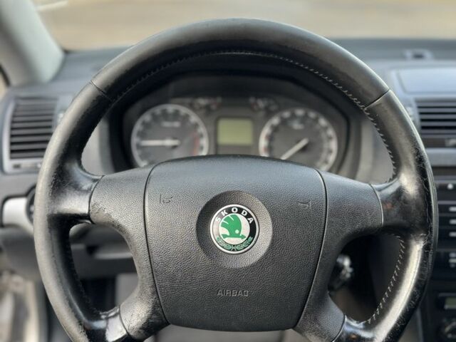 Бежевий Шкода Октавія, об'ємом двигуна 2 л та пробігом 250 тис. км за 3650 $, фото 12 на Automoto.ua