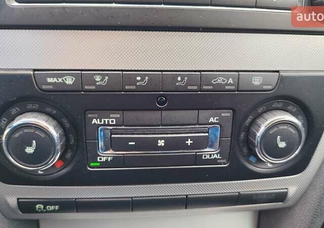 Бежевий Шкода Октавія, об'ємом двигуна 1.8 л та пробігом 198 тис. км за 7600 $, фото 30 на Automoto.ua