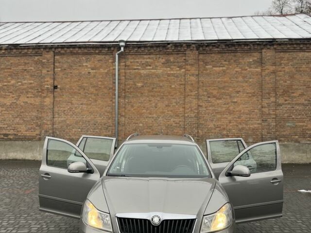 Бежевий Шкода Октавія, об'ємом двигуна 1.8 л та пробігом 280 тис. км за 8000 $, фото 13 на Automoto.ua