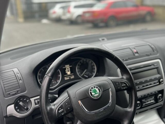 Бежевий Шкода Октавія, об'ємом двигуна 1.8 л та пробігом 280 тис. км за 8000 $, фото 19 на Automoto.ua