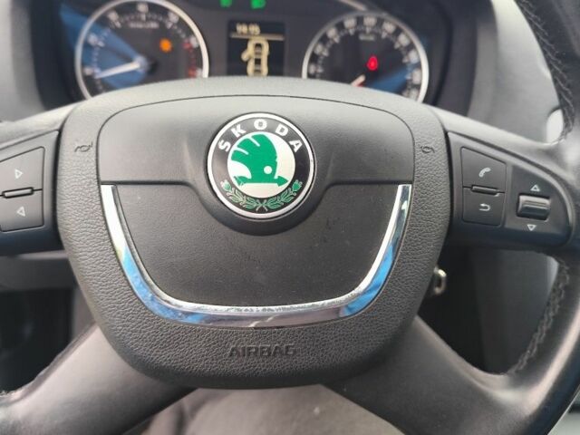 Бежевий Шкода Октавія, об'ємом двигуна 1.8 л та пробігом 198 тис. км за 7700 $, фото 17 на Automoto.ua