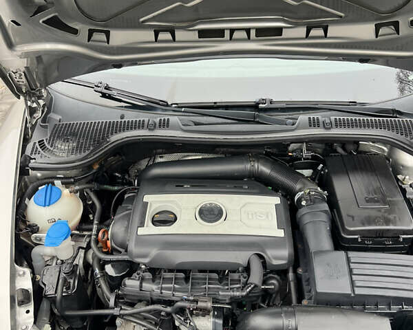 Бежевый Шкода Октавия, объемом двигателя 1.8 л и пробегом 280 тыс. км за 8000 $, фото 19 на Automoto.ua