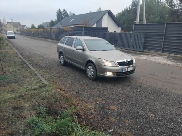 Бежевий Шкода Октавія, об'ємом двигуна 1.9 л та пробігом 400 тис. км за 3500 $, фото 2 на Automoto.ua