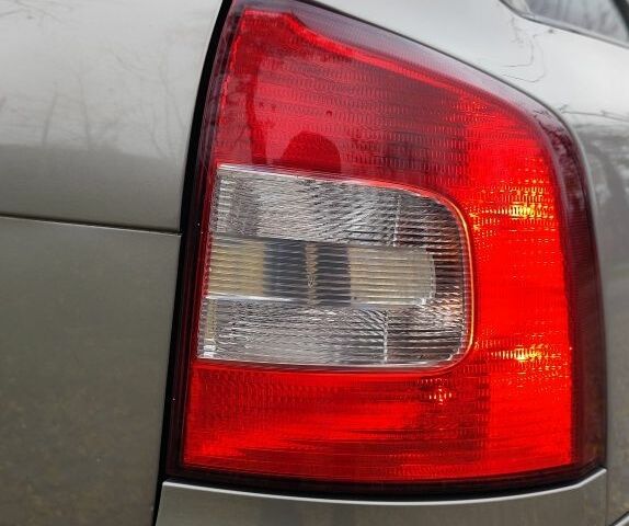 Бежевий Шкода Октавія, об'ємом двигуна 1.8 л та пробігом 198 тис. км за 7700 $, фото 11 на Automoto.ua