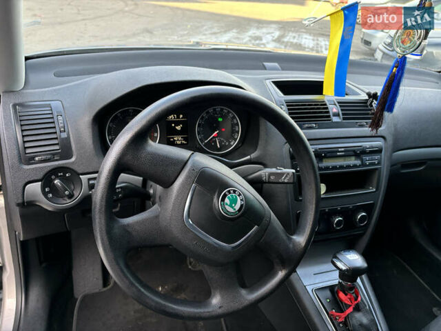 Бежевый Шкода Октавия, объемом двигателя 1.4 л и пробегом 170 тыс. км за 7150 $, фото 14 на Automoto.ua