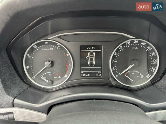 Бежевый Шкода Октавия, объемом двигателя 1.4 л и пробегом 185 тыс. км за 7999 $, фото 30 на Automoto.ua