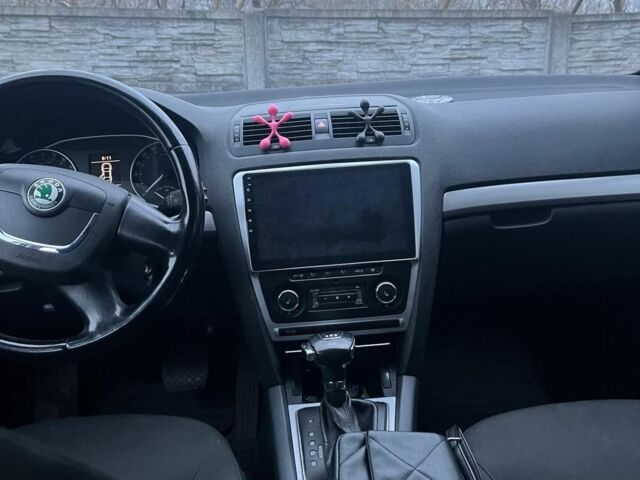 Бежевый Шкода Октавия, объемом двигателя 1.6 л и пробегом 280 тыс. км за 7500 $, фото 3 на Automoto.ua