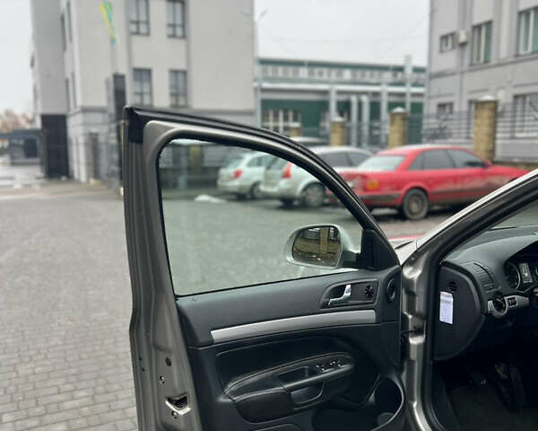 Бежевый Шкода Октавия, объемом двигателя 1.8 л и пробегом 280 тыс. км за 8000 $, фото 12 на Automoto.ua