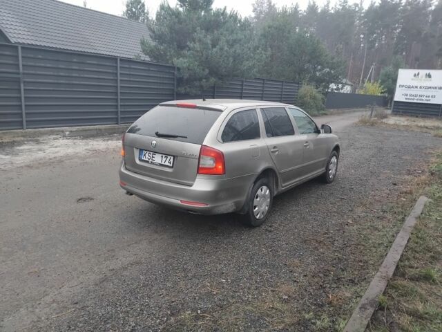 Бежевий Шкода Октавія, об'ємом двигуна 1.9 л та пробігом 400 тис. км за 3500 $, фото 3 на Automoto.ua