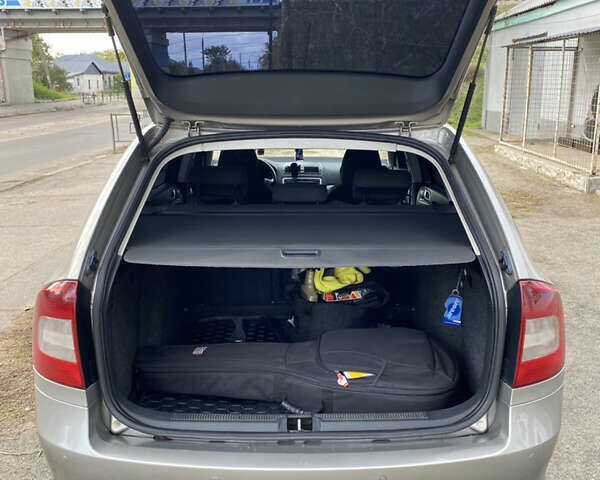 Бежевий Шкода Октавія, об'ємом двигуна 1.6 л та пробігом 237 тис. км за 7300 $, фото 5 на Automoto.ua