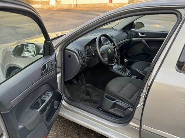 Бежевий Шкода Октавія, об'ємом двигуна 2 л та пробігом 250 тис. км за 3650 $, фото 10 на Automoto.ua