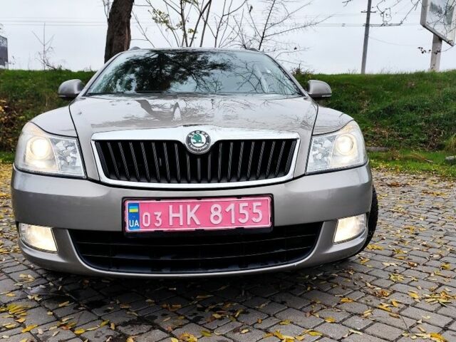 Бежевий Шкода Октавія, об'ємом двигуна 1.8 л та пробігом 198 тис. км за 7700 $, фото 1 на Automoto.ua