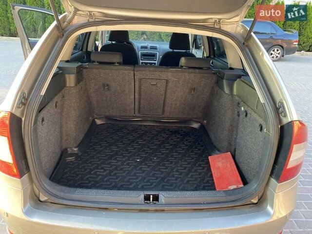 Бежевий Шкода Октавія, об'ємом двигуна 1.6 л та пробігом 120 тис. км за 8200 $, фото 7 на Automoto.ua