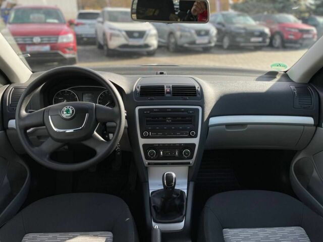 Бежевый Шкода Октавия, объемом двигателя 1.4 л и пробегом 214 тыс. км за 7400 $, фото 15 на Automoto.ua